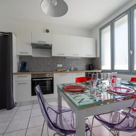 La Rochelle - Deux Pour 10 Personnes *